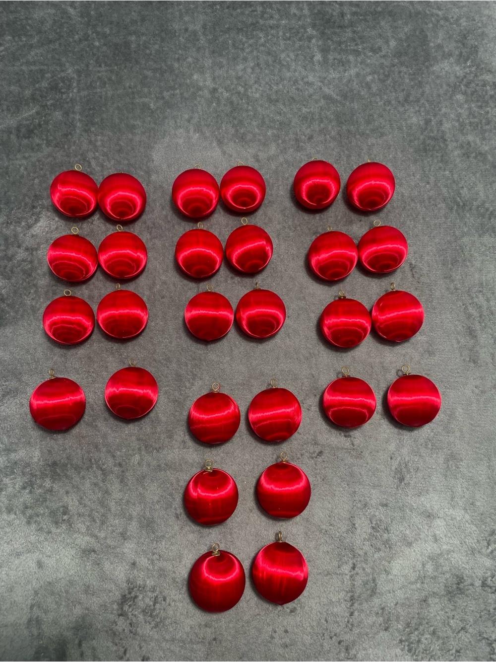 LOT of 28 VINTAGE Classic Red Satin Spun thread Christmas Ball Ornaments Retro